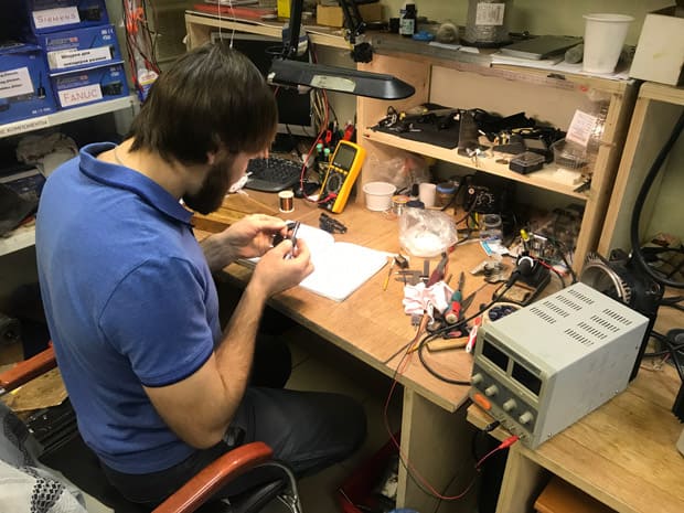 Осмотр сервомотора фото